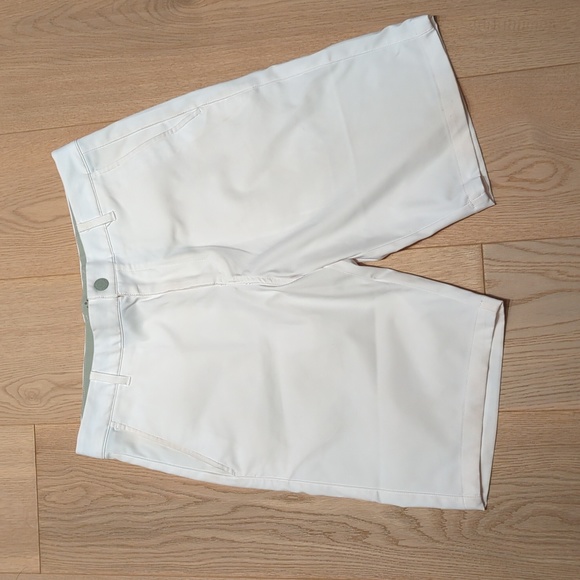PUMA jackpot shorts in Bright White size 30 - Picture 2 of 9